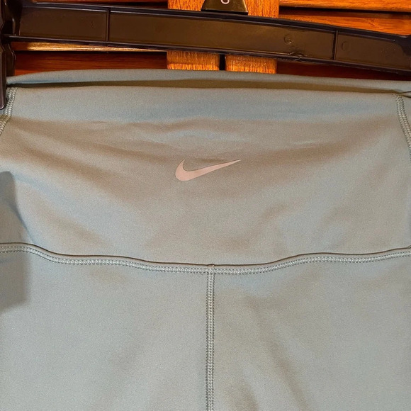 Nike One Dri-Fit Green High Rise 8” Length Athletic Biker Shorts Sz S NWT - Picture 7 of 7